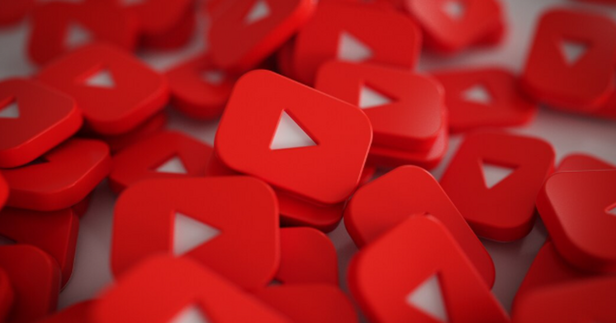 YouTube расширил практику обязательной проверки...