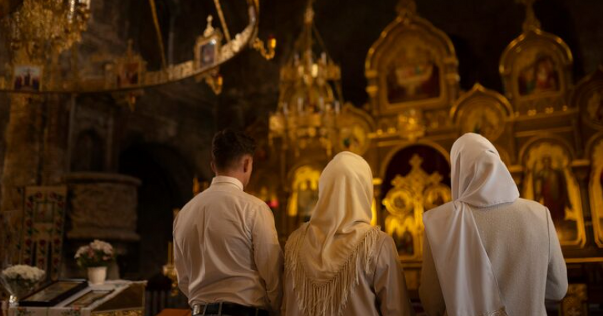 Священники РПЦ объяснили, как молодым прихожана...