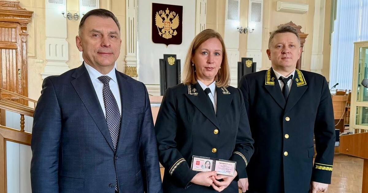 В областном суде состоялась церемония приведени...