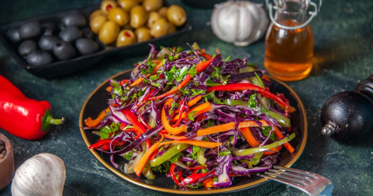 Салат «Огненная Лошадь» — эффектное украшение н...