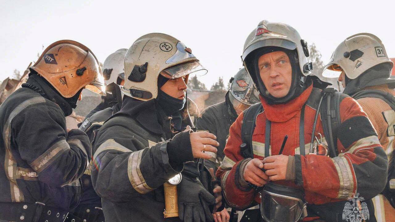 2 августа в Самаре произошел пожар в заброшенном здании Дома Печати Возгорание охватило площадь 90 кв. м, жертв и п...