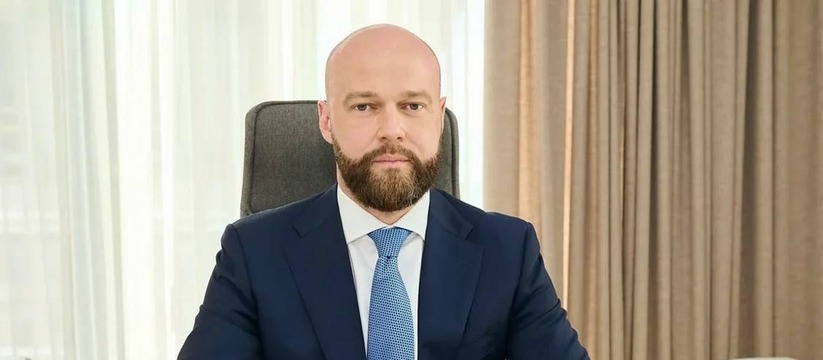 Михаил Смирнов 20 лет работает в структурах Газпрома и является депутатом губернской думы
