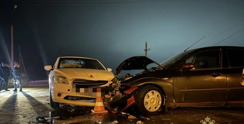 В Безенчукском районе столкнулись два легковых ...