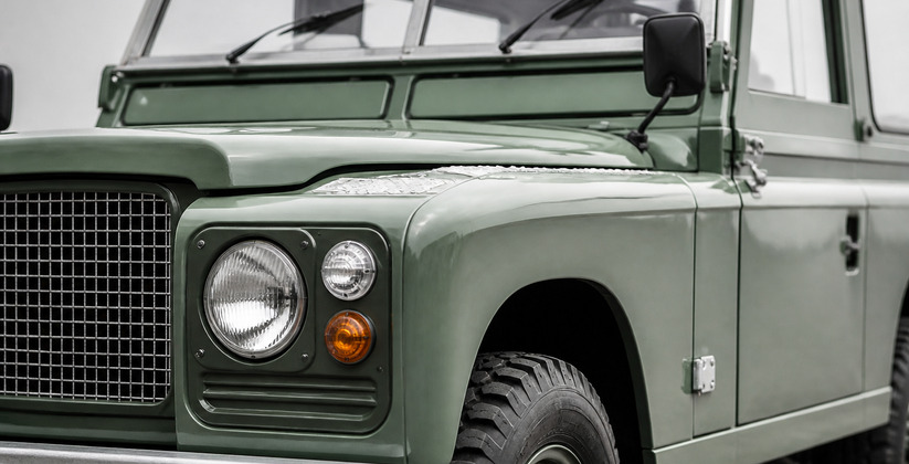 Классический Land Rover Defender с современным оснащением: уникальный проект Нидерландская компания представила электрически...