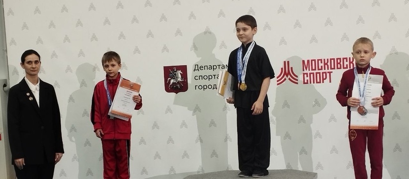 Спортсмены Самарской Федерации Ушу семилетние Никита Армянинов и Лев Плотников приняли участие в Чемпионате и Первенстве России по ушу, который сейчас проходит в Москве.