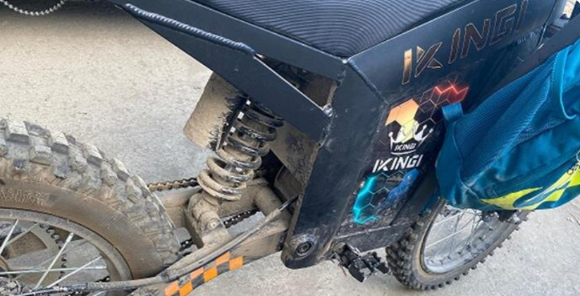 В Самаре 12-летний подросток на электромопеде с...