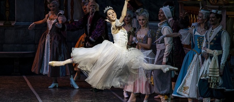 Обладатель премии за лучшие костюмы балет-поэма «Бахчисарайский фонтан» на сцене самарского театра оперы