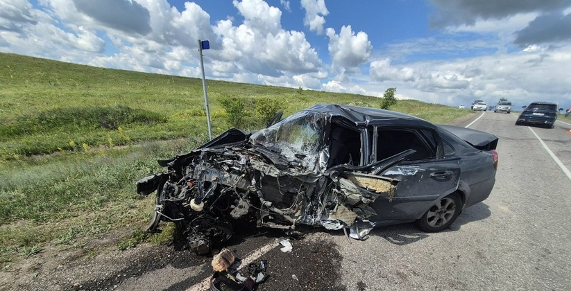 В результате аварии водитель Chevrolet Lacetti ...