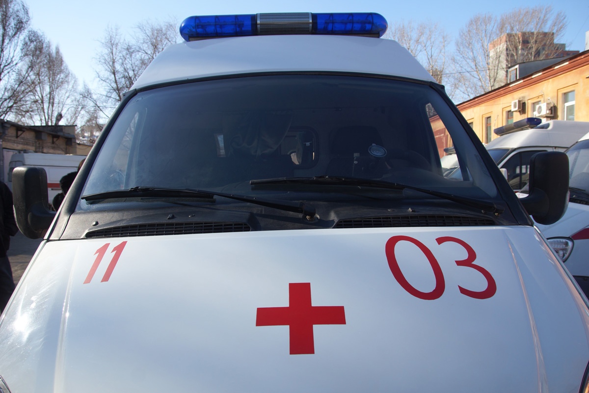 В Самаре на Балаковской женщина упала с 5-месячным внуком на руках, ребенок в больнице