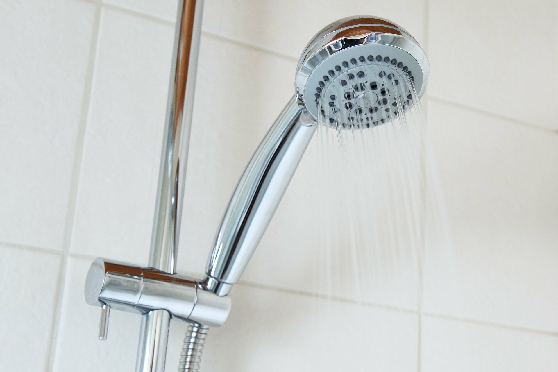 Чистюлю-эгоистку из Самары суд обязал прекратить принимать душ