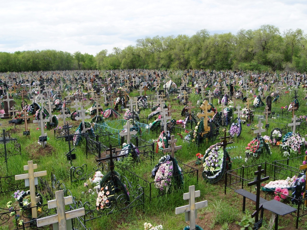 Жителям Самары объяснили, почему нельзя ходить на кладбища в родительскую субботу 2 апреля