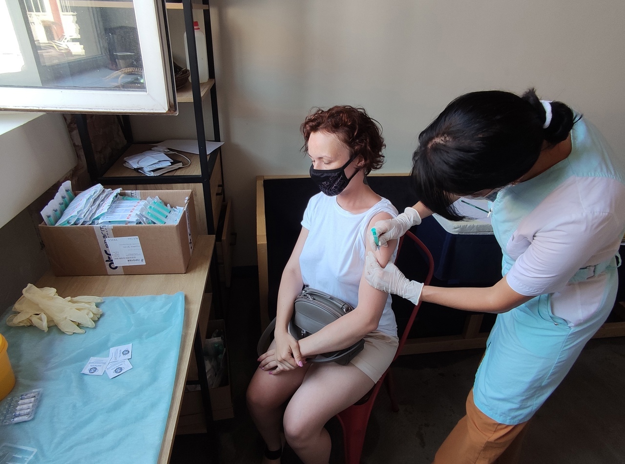 В Самаре в 2022 году участковый врач получил штраф за поддельные сертификаты о вакцинации