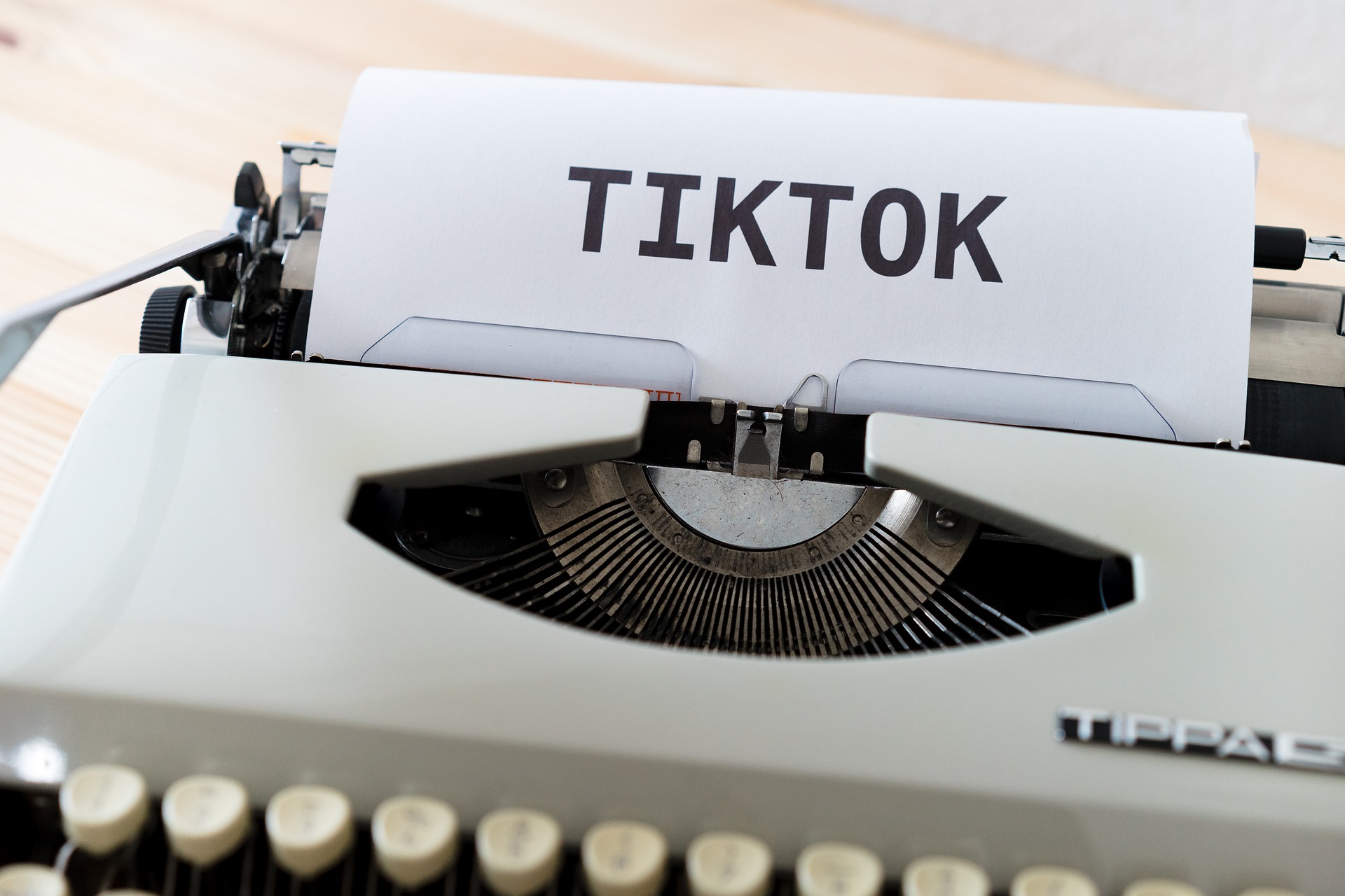 В работе приложения TikTok произошёл сбой