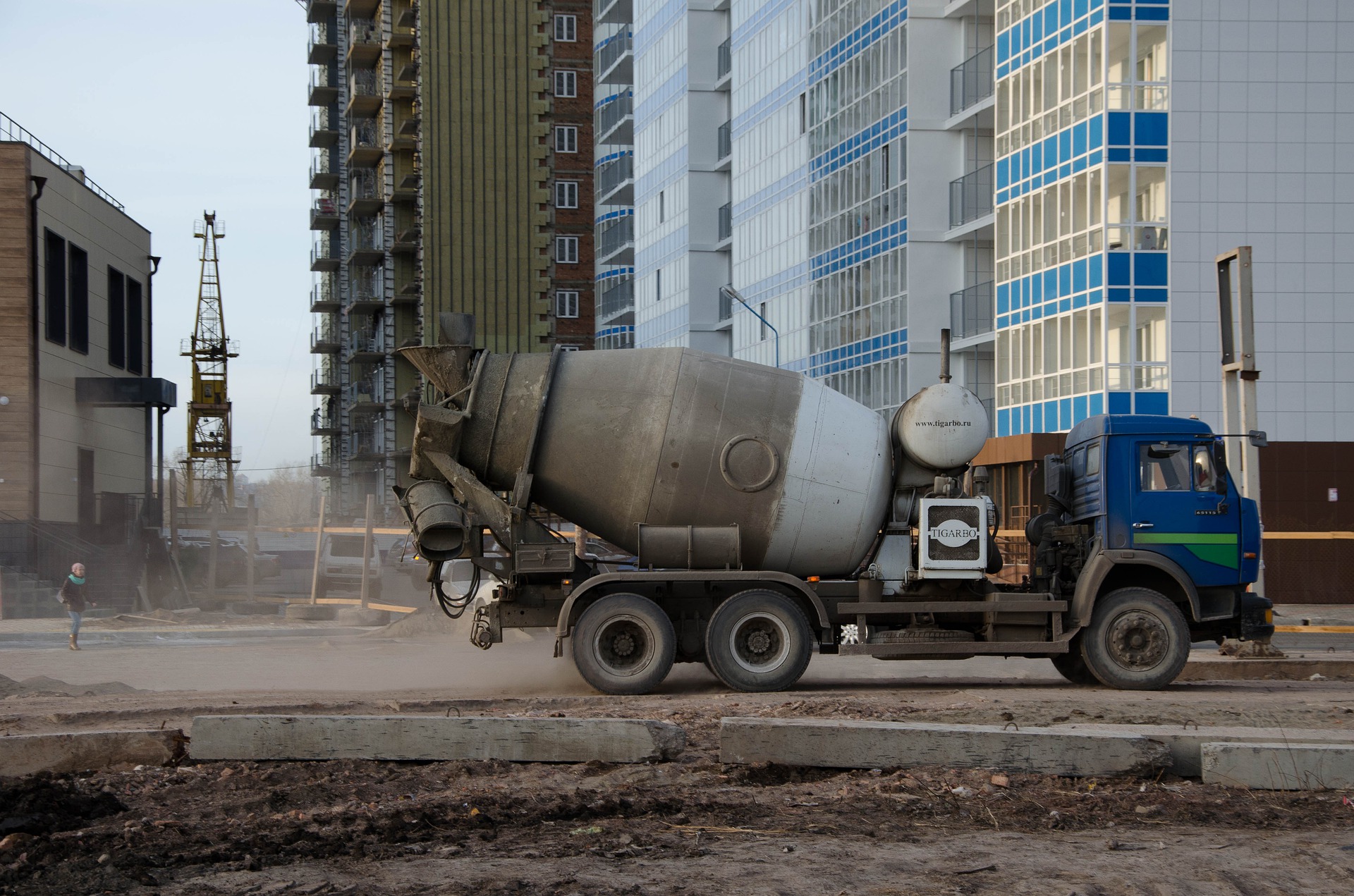 В Самаре жители опасаются обрушения домов возле ТЦ «Гудок» в апреле 2022 года