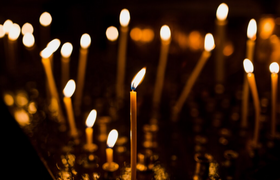 Протоиерей Ефанов: погасшая свеча не означает, ...