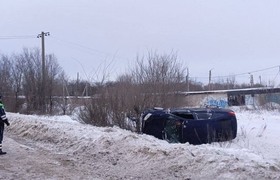 LADA Granta перевернулась на трассе в Самарской...
