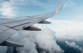 Над Самарой самолёт ушёл на второй круг после с...