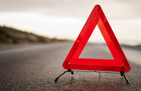 В Самаре водитель Mercedes-Benz наехал на женщи...