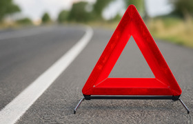 В Самарской области LADA Priora перевернулась в...