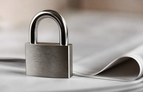 Мошенники во Франции подменяют USB-разъёмы для ...