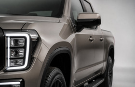 Mitsubishi обновит Triton с дизайном Pajero и м...