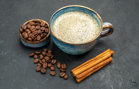 Ученые связали умеренное потребление кофе с зам...