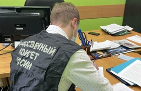 Устроили разборки посреди двора. В Самаре ночью...